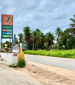 Litro da gasolina custa R$ 6,10 em Japaratinga