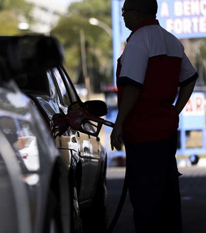 Gasolina segue estável em Maceió