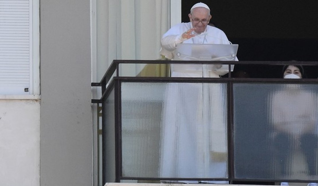 Papa celebra missa do hospital após cirurgia e agradece a fiéis: 'Senti apoio de vossas orações'