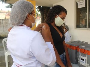 São Luís do Quitunde inicia vacinação para adolescentes