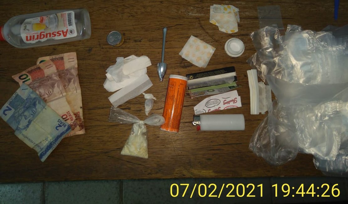 Homem é preso por tráfico de drogas e corrupção de menores, em Passo de Camaragibe