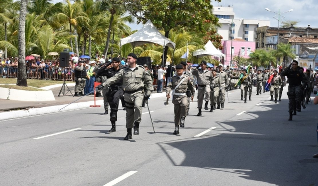 Polícia Militar interdita avenida para o 1º treinamento do desfile de 7 de Setembro