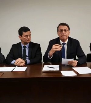Bolsonaro anuncia décimo-terceiro do Bolsa Família para o fim do ano