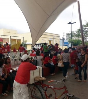 Educadores recorrem de decisão e mantêm greve em Arapiraca