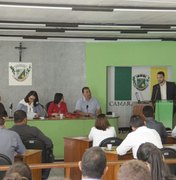 Secretário atende chamado de vereadores e presta conta sobre as obras em Arapiraca 
