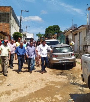 Júlio César assina Ordem de Serviço de R$ 4 milhões para obras de drenagem e pavimentação em Palmeira