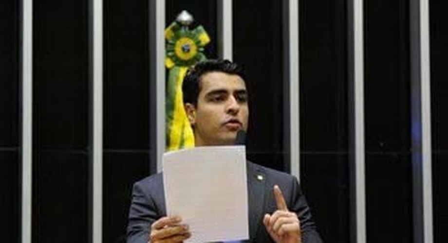 Exoneração de Delegados: “Renan nunca valorizou os profissionais da Segurança, gasta mais com Marketing”, diz JHC
