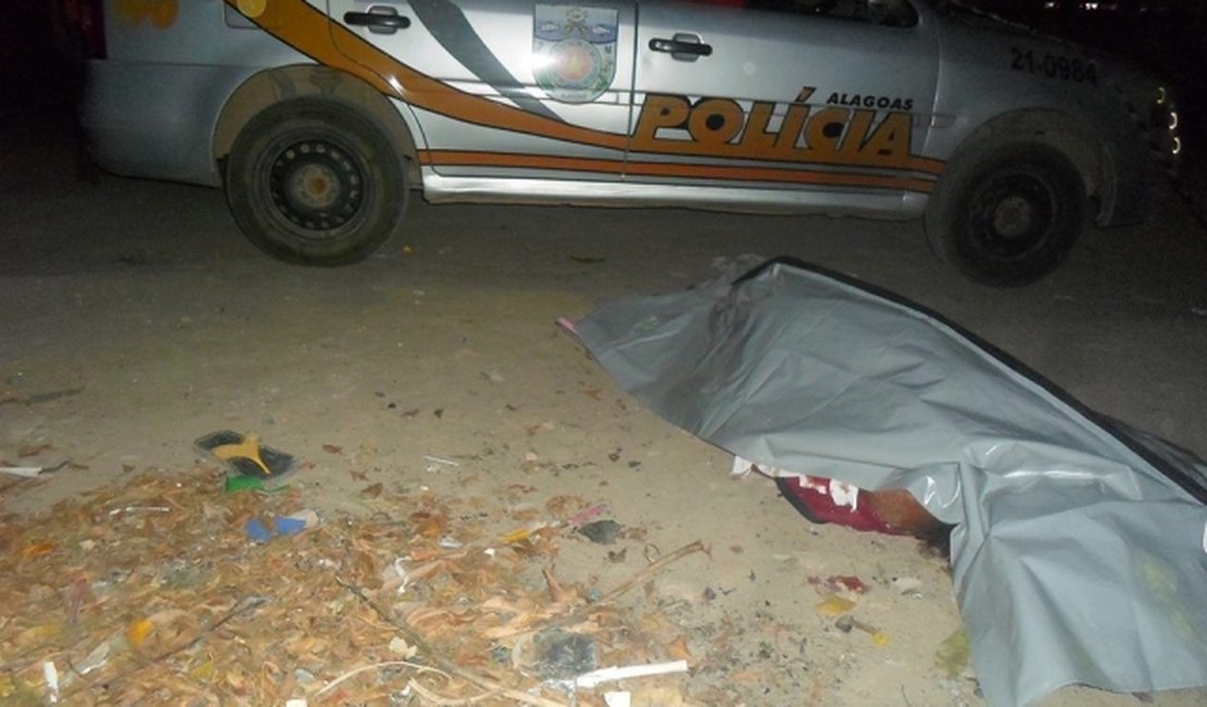 Mulher é assassinada a tiros no bairro Itapuã