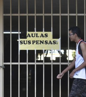 Para 76% dos brasileiros, escolas deveriam continuar fechadas