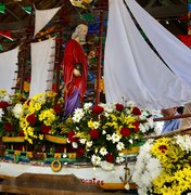 Maragogi encerra celebração a São Pedro com procissão marítima