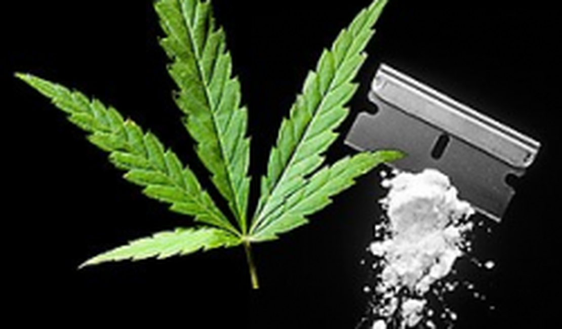 Jovem de 21 anos é preso por tráfico de drogas no Benedito Bentes