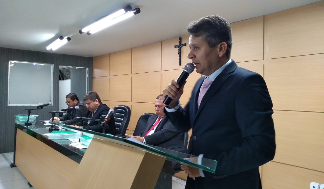 Vereador Márcio Marques parabeniza os novos conselheiros tutelares de Arapiraca