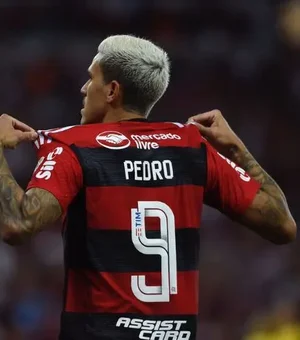 Atuação discreta e postura reservada marcam primeiro jogo de Pedro pós-agressão no Flamengo
