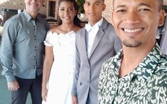 A alegria tomava conta durante o casamento em Matriz de Camaragibe