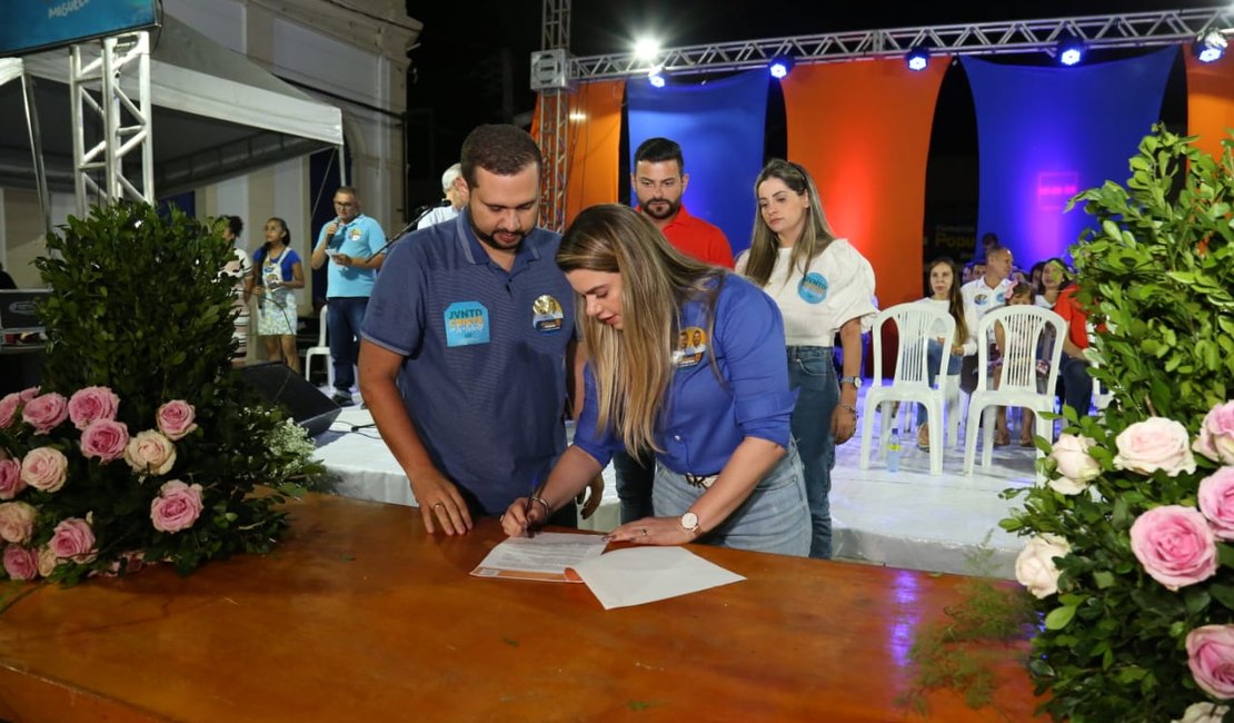 Candidato à Prefeito, Fernando Pereira assina o Termo de Compromisso com a Primeira Infância
