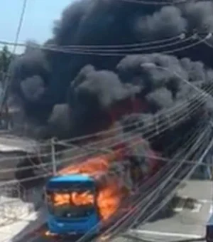 Vitória tem 6 ônibus queimados e 1 metralhado após morte de traficante