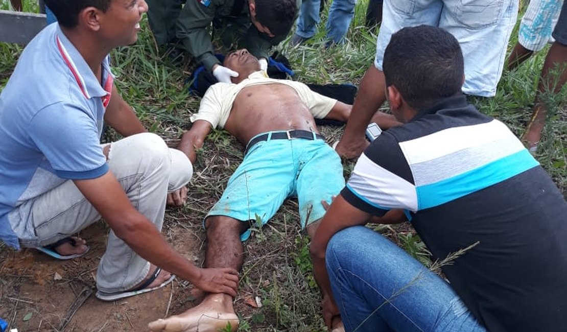 Acidente envolvendo caminhão e moto deixa homem ferido no Passo de Camaragibe