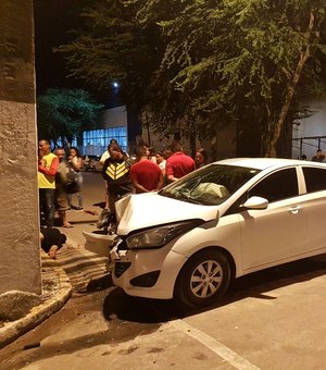 Em Arapiraca, PM de Pernambuco morre em grave acidente entre moto e carro