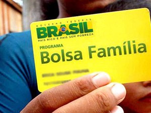 Mais de 400 mil famílias em Alagoas terão aumento no Bolsa-Família