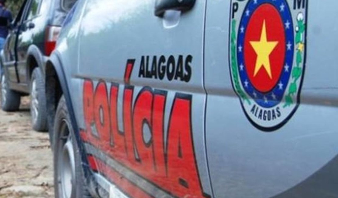 Polícia realiza visita comunitária a idosa debilitada em São Luís do Quitunde