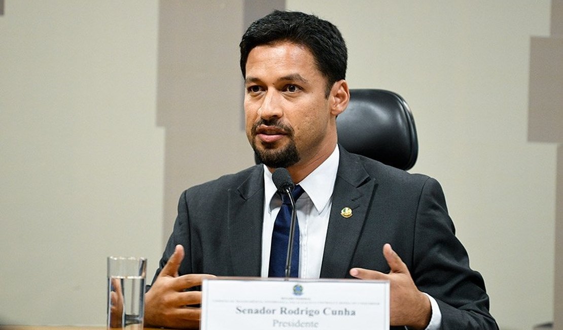 Rodrigo Cunha assegura R$ 17 milhões para investimentos na educação de Alagoas