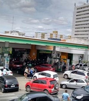 Litro da gasolina chega a custar R$ 10 no interior da Paraíba