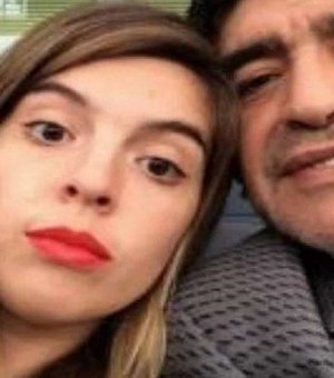 Maradona desabafa ao dar feliz aniversário à filha: 'Nunca me aceitou'