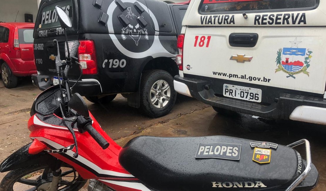Denúncia anônima aponta localização de moto roubada em Arapiraca