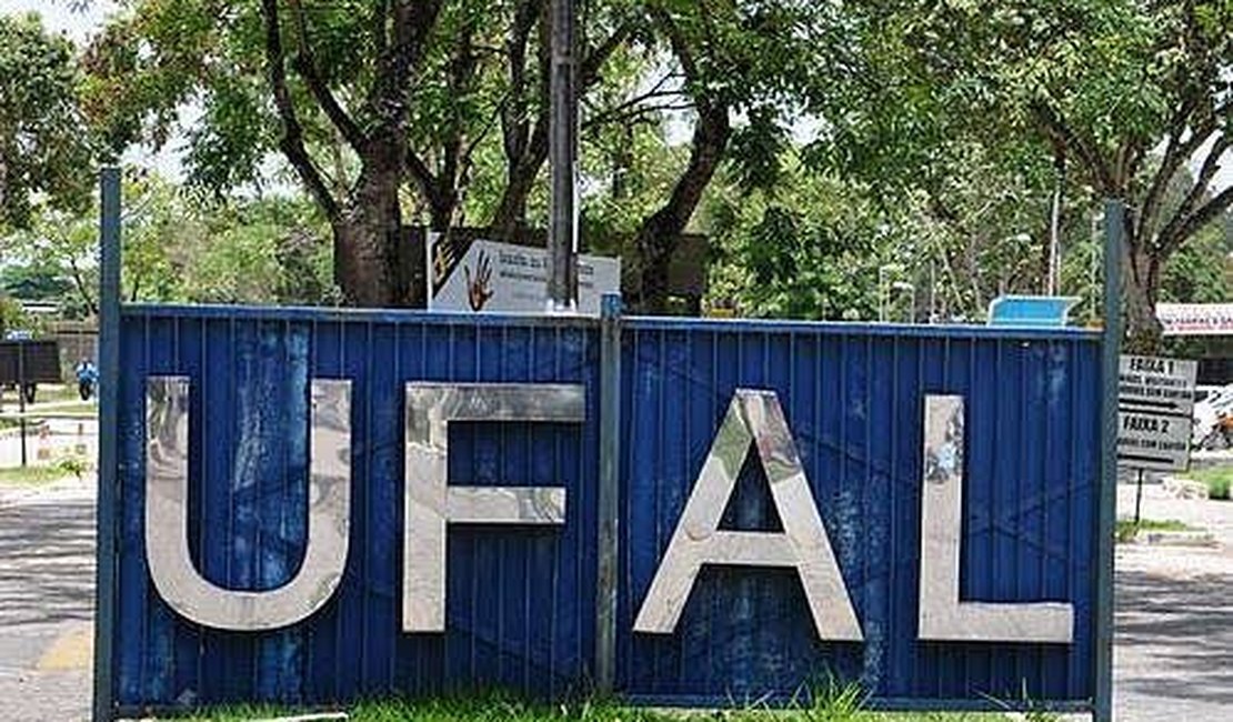Servidores técnicos administrativos da UFAL paralisam atividades