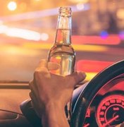 Motorista embriagado é preso após quase colidir veículo contra viatura da PM