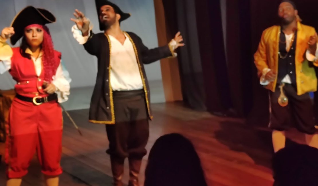 Teatro de Arena Sérgio Cardoso recebe o espetáculo “Piratas, uma Aventura no Mar do Caribe”