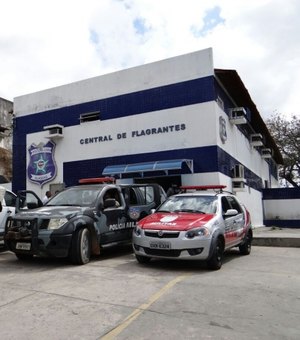 Jovem é preso após furtar materiais de restaurante no Centro de Maceió 