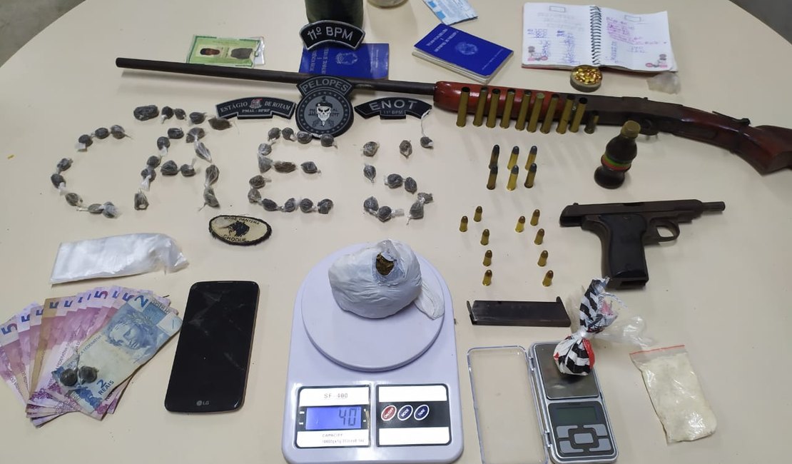 Polícia prende suspeitos de tráfico de drogas em Penedo  