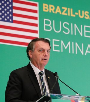 Sem apresentar provas, Bolsonaro diz que foi eleito no 1º turno e denuncia fraude