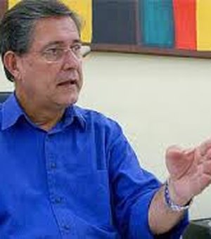 Regis Cavalcante é exonerado de secretaria para disputar as eleições