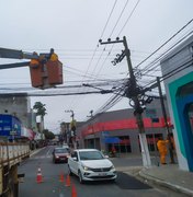Semáforos da Rua Estudante José de Oliveira Leite em Arapiraca são retirados para manutenção informa SMTT