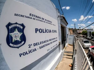 Foragido da Justiça é preso ao tentar desviar de viatura em Delmiro Gouveia