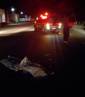 Colisão entre carro e motocicleta deixa uma vítima fatal, em Arapiraca
