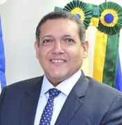 Bolsonaro nomeia Kassio Nunes Marques como ministro do STF