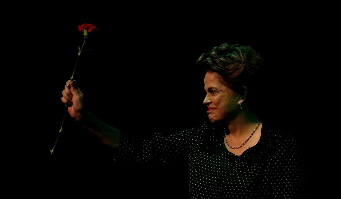 Chamada de burra, Dilma ganha indenização de R$ 60 mil de cursinho