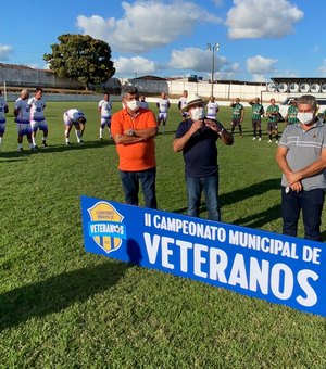 Campeonato de Veteranos marca retorno de público ao estádio em São Sebastião