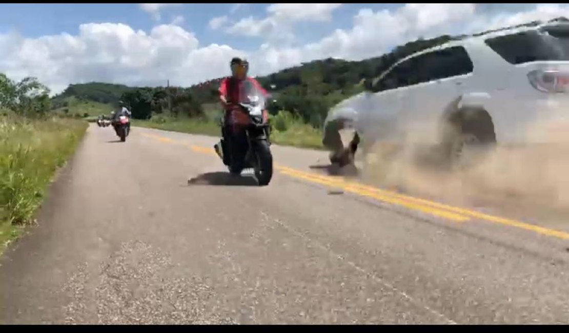 Vídeo mostra exato momento do acidente que matou três motociclistas