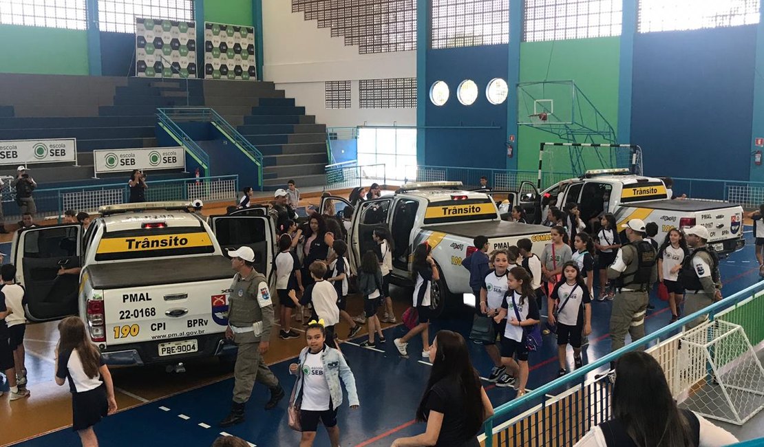 BPRv realiza ação educativa em escola da capital