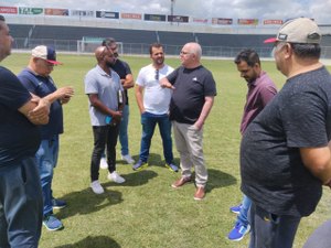 Secretário de Esporte Josenildo Souza recebe dirigentes da FAF em inspeção técnica ao Estádio Municipal de Arapiraca