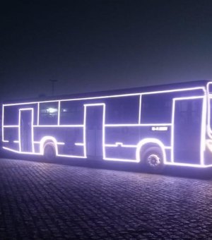 Ônibus de Maceió recebem iluminação para o Natal
