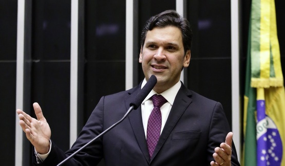 Isnaldo Bulhões desiste de tentar ser o candidato de Renan Filho para o governo