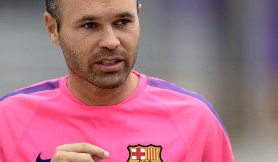 Iniesta vê Neymar como ótima contratação para o Barcelona: 'É um dos melhores'