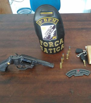 Homem com várias passagens pela polícia é preso por porte ilegal de arma 