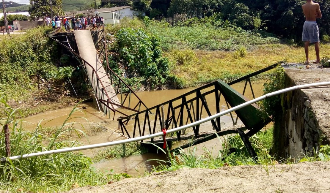 Ponte desaba em comunidade de São Luís do Quitunde