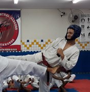 Artes marciais transformam vidas de oitenta adolescentes no Jacintinho